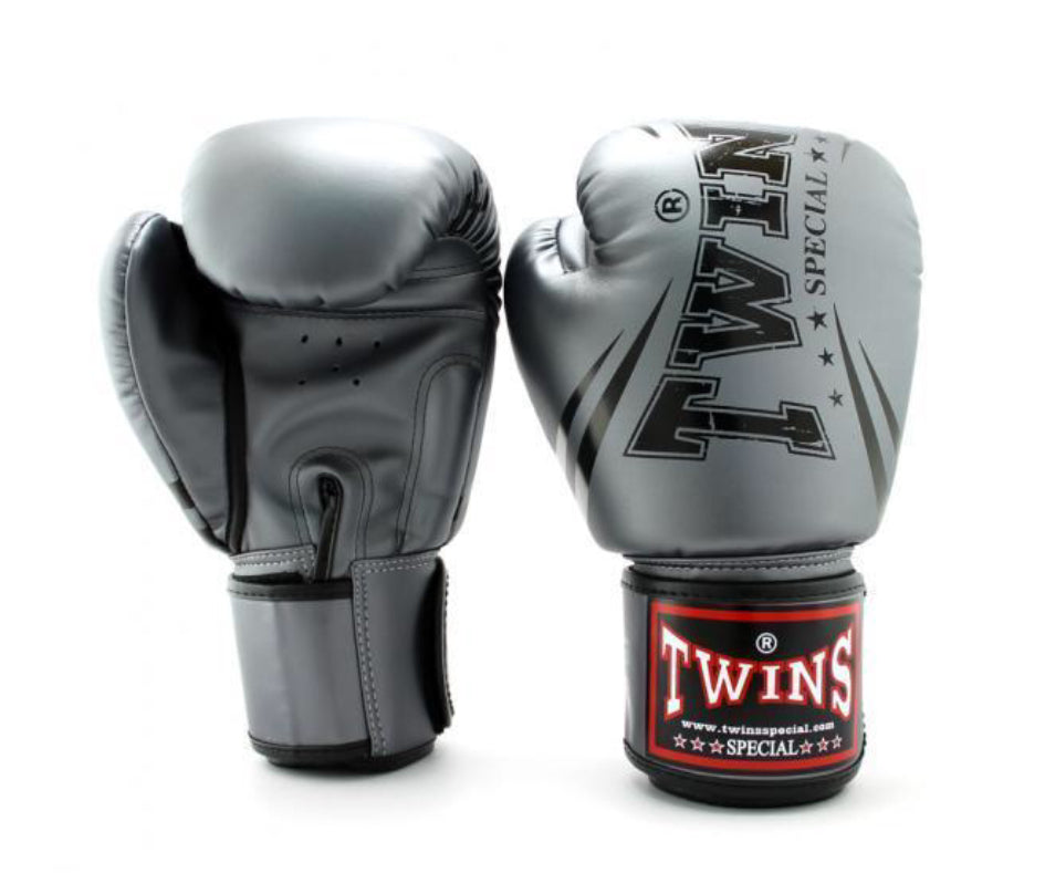 泰拳拳套 Thai Boxing Gloves :  Twins Special FBGVS3-TW6 GREY/BLACK